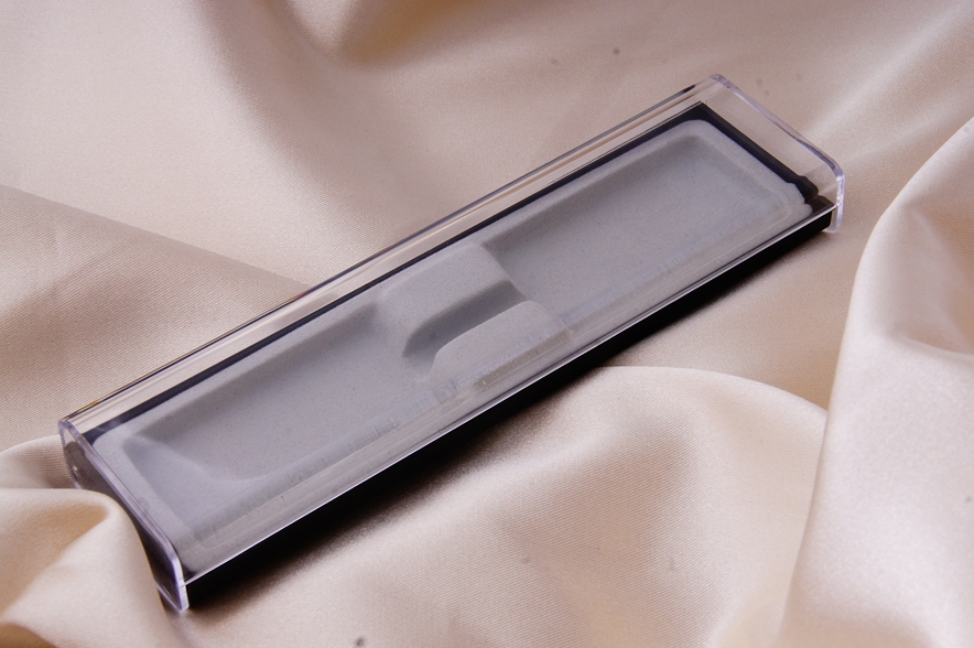etui 2